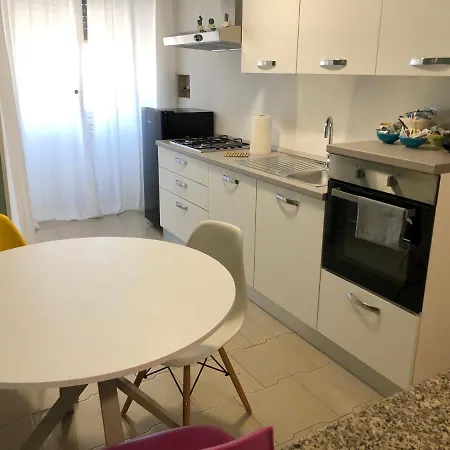 Casa Kippis - Rifinito Con Posto Auto * Taranto